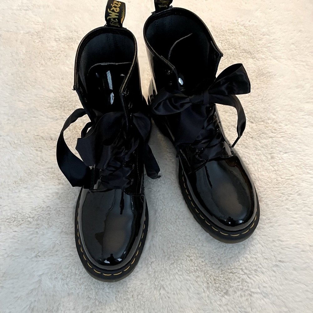 Patent Dr Marten boots